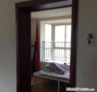 卫生局家属院5楼三室出租，设施齐全，可以拎包入住，需年付！！ - 鹤壁28生活网 hb.28life.net