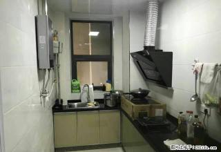 龙门万和诚18楼拎包入住，紧邻高铁淇河明达小学，小区环境优美 - 鹤壁28生活网 hb.28life.net
