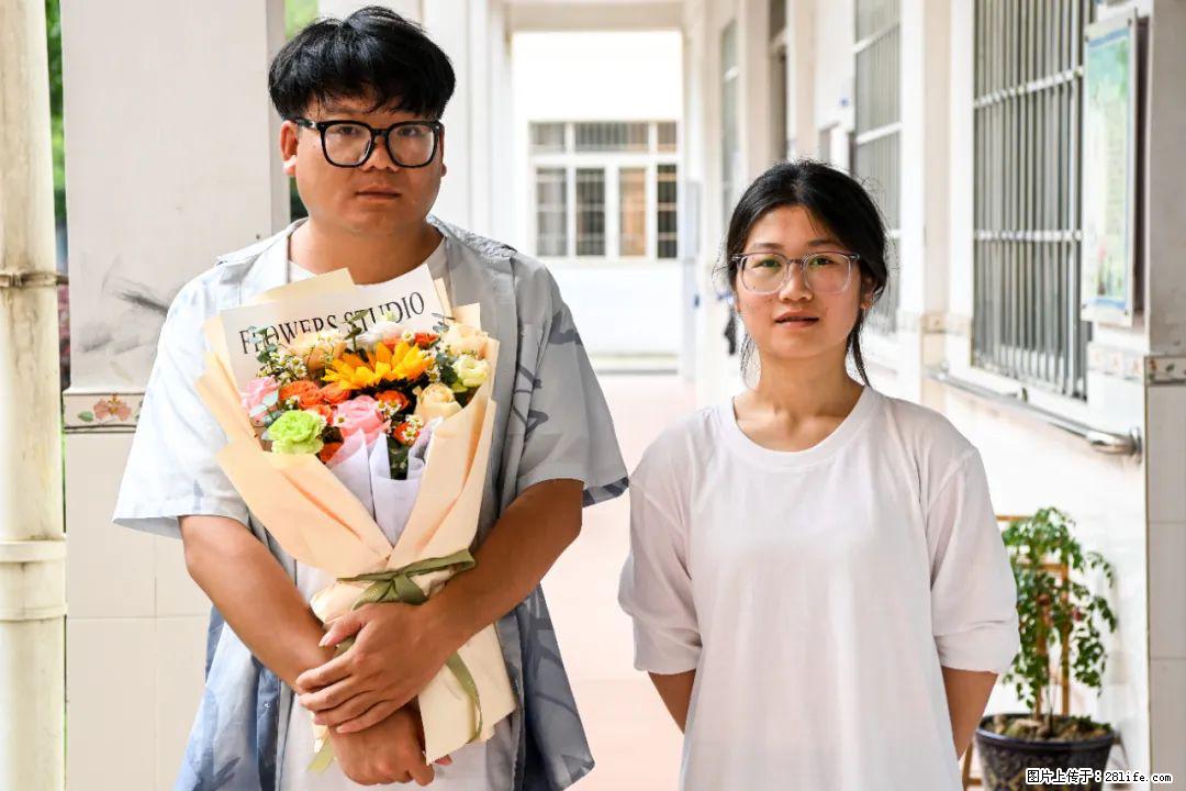 全网追的“扁担女孩”，找了一份暑假工，时薪12元 - 鹤壁生活资讯 - 鹤壁28生活网 hb.28life.net